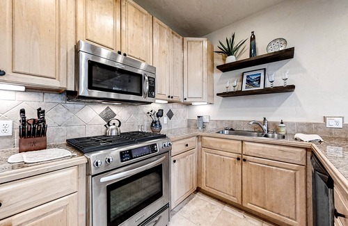 Steamboat Springs House | Spacious Mountain Retreat w/WiFi, 2 Gas Fireplaces, Shared Heated Pool & Hot Tub