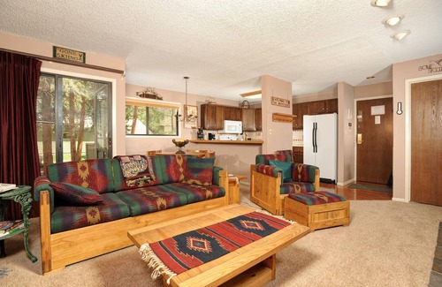 Keystone Condo | Spacious Mountain Condo with a Fireplace