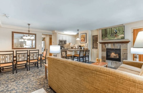 Vail Apartment | Spacious Streamside at Vail 1BR Condo with Onsite Amenities