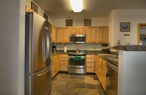 Mountain House Condo | Spacious Unit + Loft, Central Location, Great for Large Families and Groups