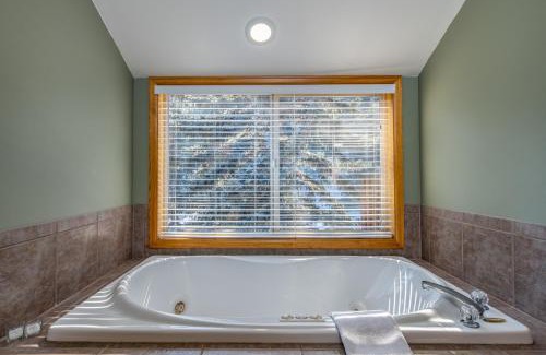 Estes Park Resort | Stonebrook Resort - Adult Only