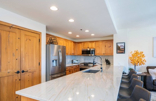 Mountain Village Condo | Stunning 3-Bedroom Remodel With Great Mountain Views