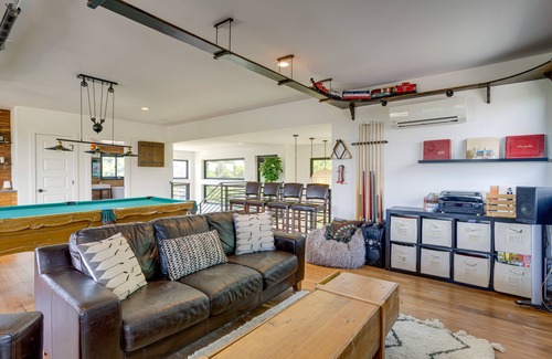 West Highland House | Stylish Denver Home w/Rooftop Deck & Pool Table!