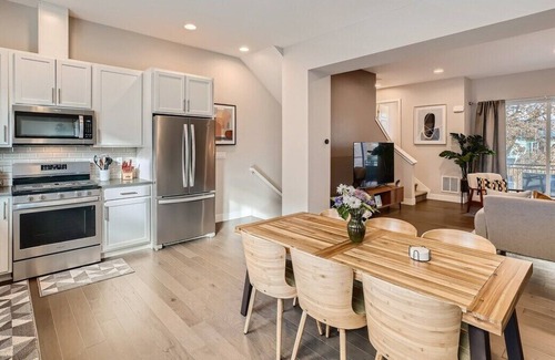 Bel Aire House | Stylish & Spacious Pet-Friendly Home 10 Mins to Downtown w/Garage & EV Charger!