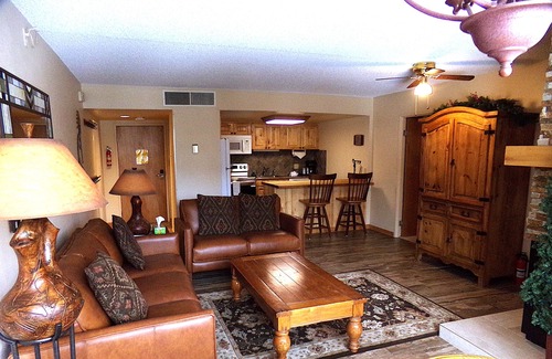 Copper Mountain Village Condo | Summit House Short Walk to Skiing, Covered Parking Balcony w/Panoramic Views