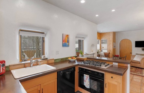 Steamboat Springs House | Sweet Strawbale Home min to Steamboat Ski Resort!