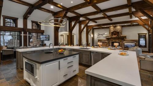 The Highlands House | Switchback Lodge