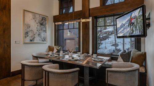 The Highlands House | Switchback Lodge