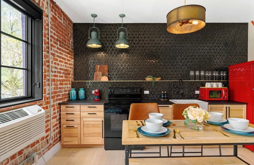 Golden Triangle Apartment | The Acoma House