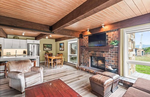 Snowmass Village Resort | The Enclave at Snowmass by Frias