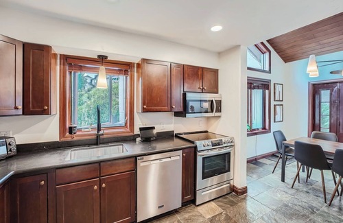 Eagle-Vail House | The Golf and Ski Hideaway - 8 minutes from Vail/BC