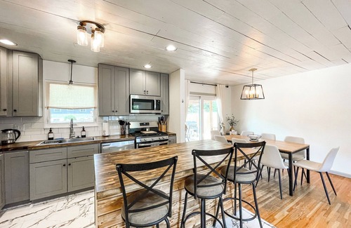 East Colorado Springs House | The Springs Sanctuary Central location Games!n
