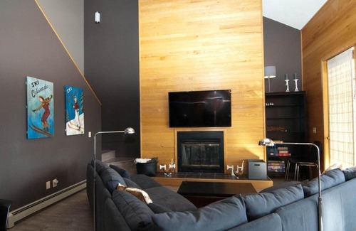 Wildernest House | Timber Ridge #428 by Book by Owner
