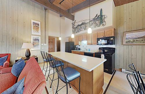 Snowmass Village House | Timberline Condominiums 3 Bedroom Standard Unit D3A