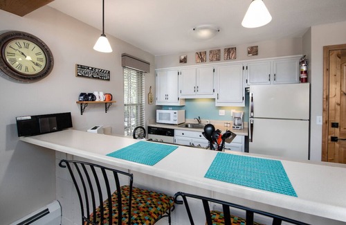 Peak 9 Condo | Timbernest Blue Spruce Condo: Sweet Breck Location