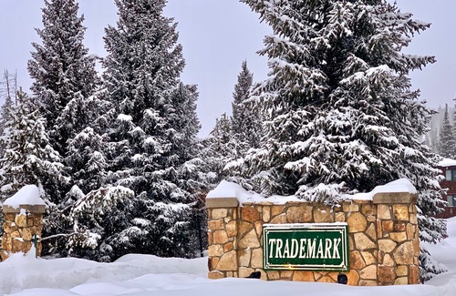 Old Town House | Timberwolf Luxury Lodge at Trademark #3-1/Hot Tub/Scenic Views/Mountain Ambience