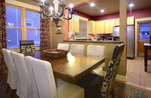 Crested Butte House | Tincup Cottage/4 Bedroom Home close to the Resort! 10 Sec Walk to Shuttle!
