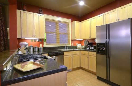 Crested Butte House | Tincup Cottage/4 Bedroom Home close to the Resort! 10 Sec Walk to Shuttle!