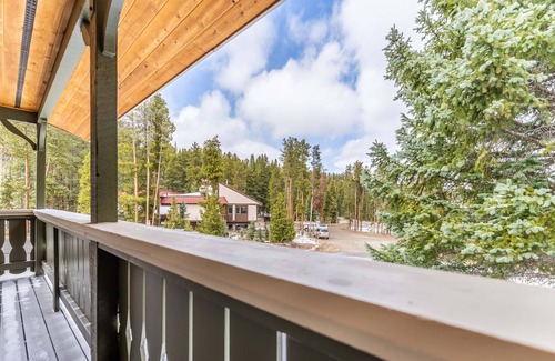 Breckenridge Condo | Top Floor Unit with Many Upgrades! Ski In, Walk Everywhere! | PM6A
