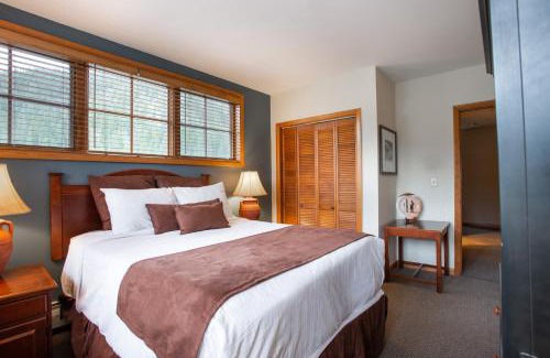 Winter Park Apartment | Unique & Comfortable Zephyr Mountain Lodge Condo with Slope and Continental Divide View condo