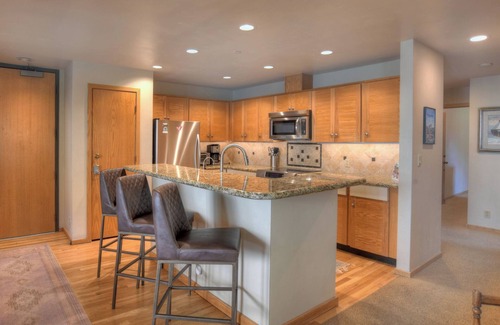 Purgatory Condo | Updated Ski in/Ski Out Condo - Corner Unit - Two Decks - Awesome Slope Views