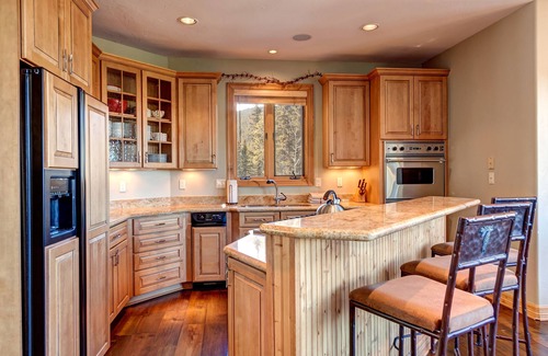 Blue River House | Upscale mountain retreat on 4 acres! 6 min to Breckenridge