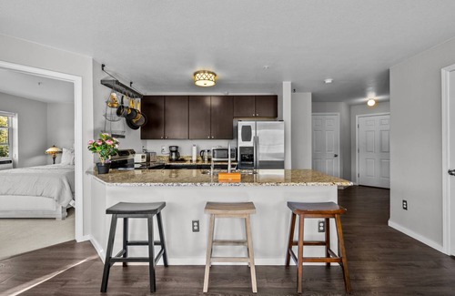 Glenwood Grove - North Iris Condo | 93 m² Condo ∙ 2 bedrooms ∙ 4 guests
