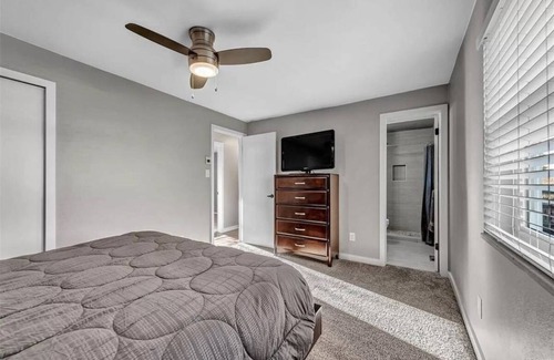 North Central Westminster Resort | Private room ∙ 2 guests