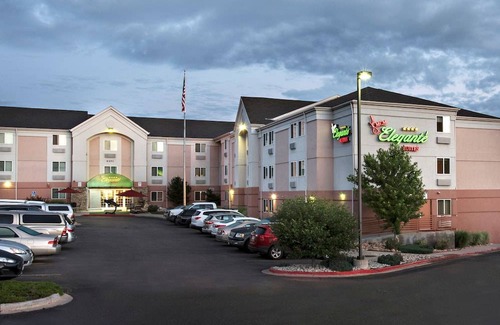 Northeast Colorado Springs Hotel | MCM Elegante Suites