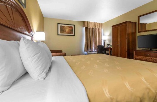 Central Colorado Springs Hotel | 35 m² Hotel ∙ 127 guests