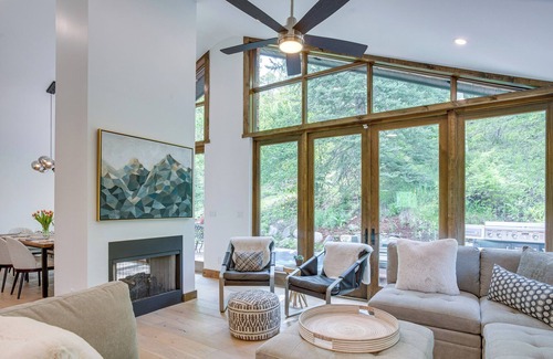 Intermountain House | Vail Getaway w/ Private Hot Tub & Mountain Views!