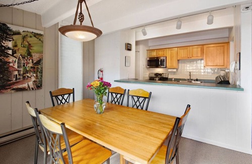 Vail Condo | Vail/Lionshead 2-bedroom condo, walk to Ski Lifts