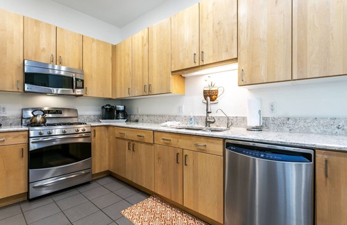 Vail Condo | Vail Modern Spacious Multi-level Villa, SAV4D