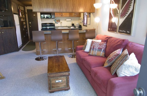 Vail Condo | Vail Studio Condo Private Balcony, Loft, HSB312