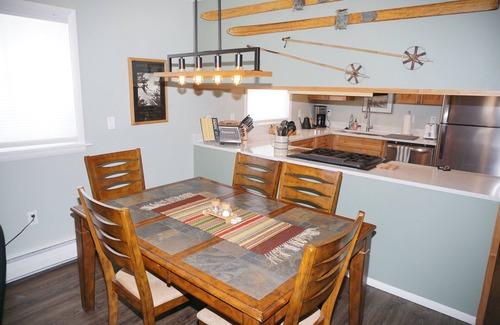 Downtown Condo | Value Lodging - Walk to lifts, restaurants and shops (203032-4273)