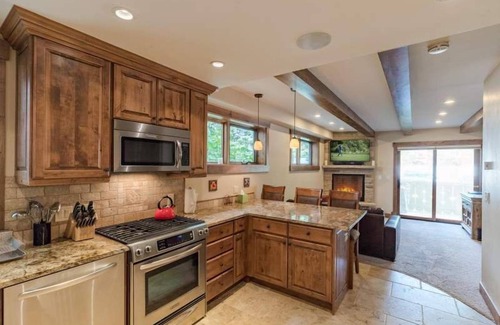 Vail Condo | # Villa Cortina Vail Village, Walk To Lifts, Outdoor Heated Pool