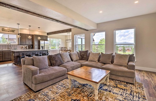 Grand Elk Ranch House | Walk To Golf: Modern Mtn-View Home in Granby