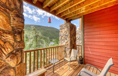 Mountain House Condo | Walk to the Slopes, Amazing Ski Area Views, Shared Hot Tubs Too
