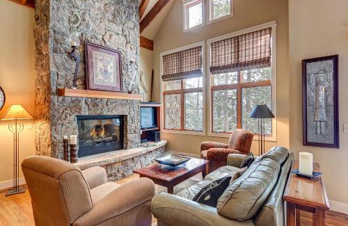 Four O'Clock House | Westridge 55 by Great Western Lodging