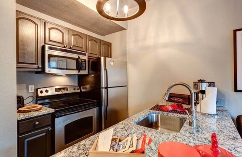 Four O'Clock Condo | Wildwood - Luxury Ski In/Creekside Pet Friendly