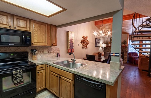 Winter Park Condo | Wonderful 3 Bed, 3 Bath Condo, River and Forest Views, Steps from Shuttle.