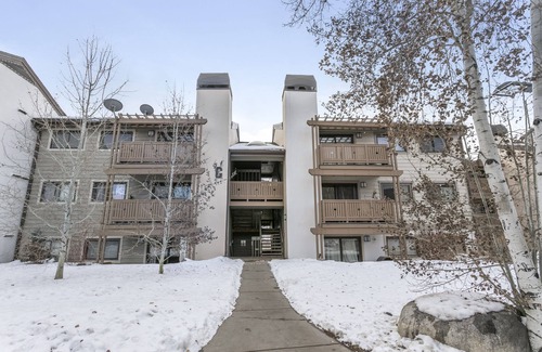 Avon Condo | Wonderfully Renovated Condo, Walk to Beaver Creek Resort