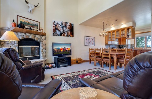 Steamboat Springs House | X2685 | Valley and Mtn Views | Nice Furnishings | Hot Tub | Pool