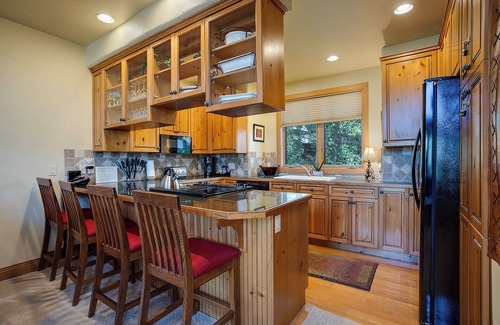Steamboat Springs House | X2839 | Vaulted Ceilings | Winter Shuttle | Pool | Close to Slopes | Hot Tub