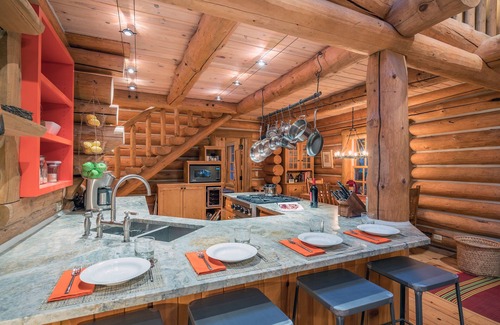 Mountain Village House | YELLOW BRICK CABIN - Ski-in/out cabin, Mountain Village with private hot tub!