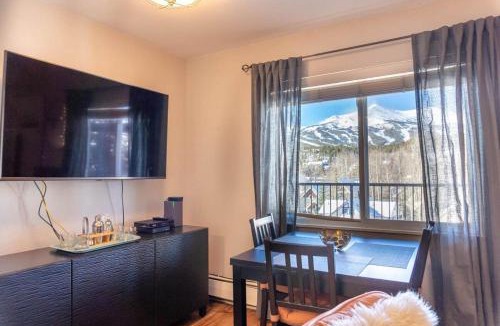 Historic District House | 1 BDR Condo in the Heart of Breck Walk to Gondola