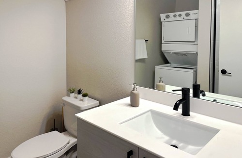 West Colfax Apartment | 1-Bedroom Sloans Lake Gem