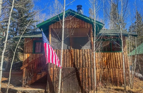 Grand Lake Cabin | 1 BR with sunroom-walk to beach