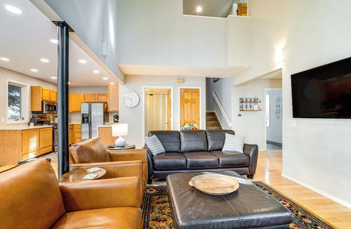 Frisco House | < 1 Mi to Dtwn: Creekside Frisco Home w/Fire Pit