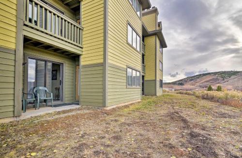 Granby Apartment | 1 Mi to Granby Ranch Cozy Condo with Fireplace